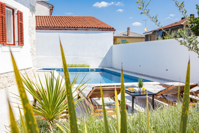 Eksterijer, Villa Grotta Istriana Pula, s bazenom, blizu centra i Arene Pula