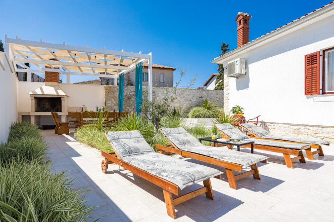 Eksterijer, Villa Grotta Istriana Pula, s bazenom, blizu centra i Arene Pula